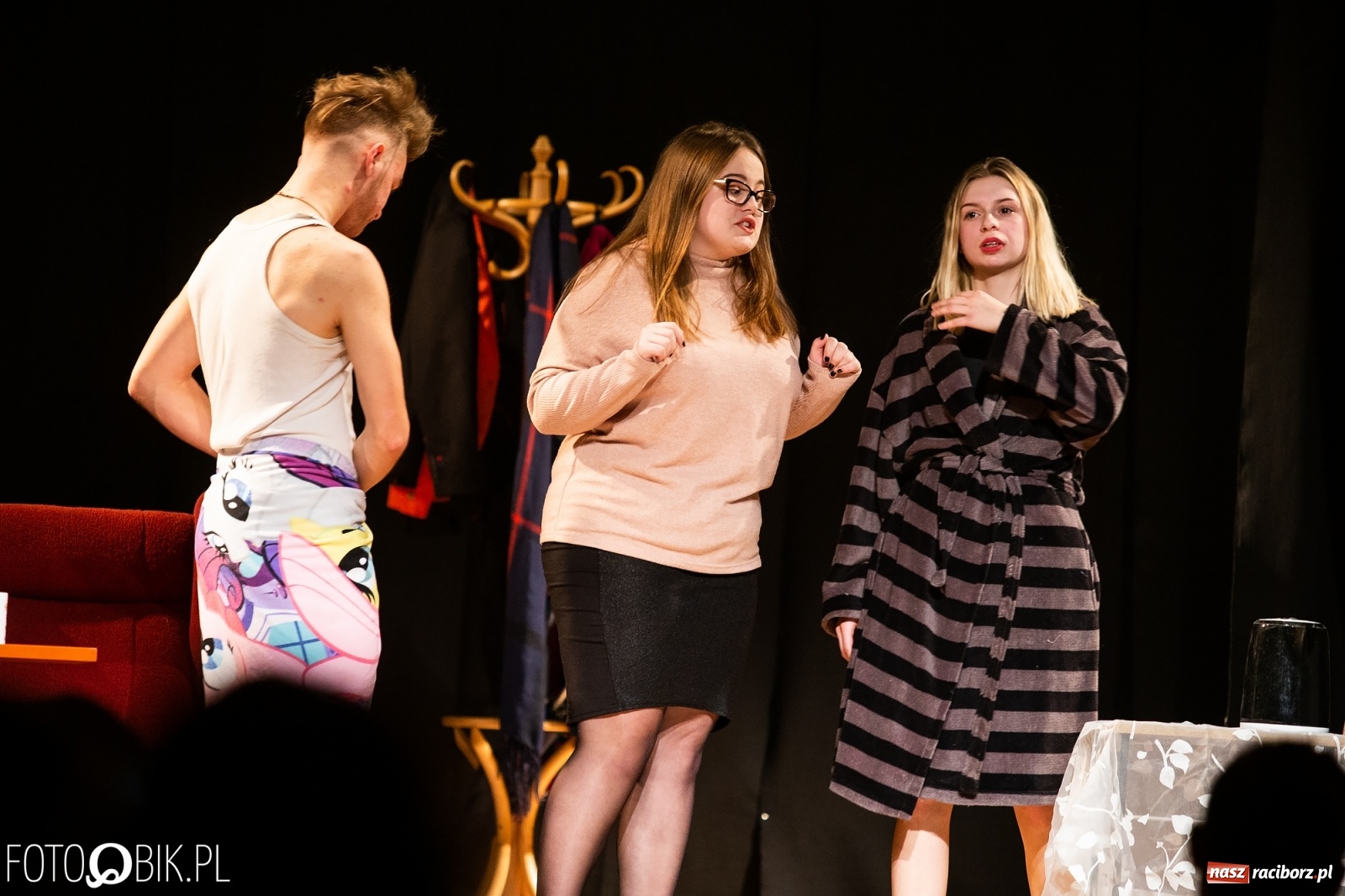 Zdjęcie w galerii na portalu naszraciborz.pl: Wieczór teatralny grupy Czwarta Ściana wiadomości z regionu