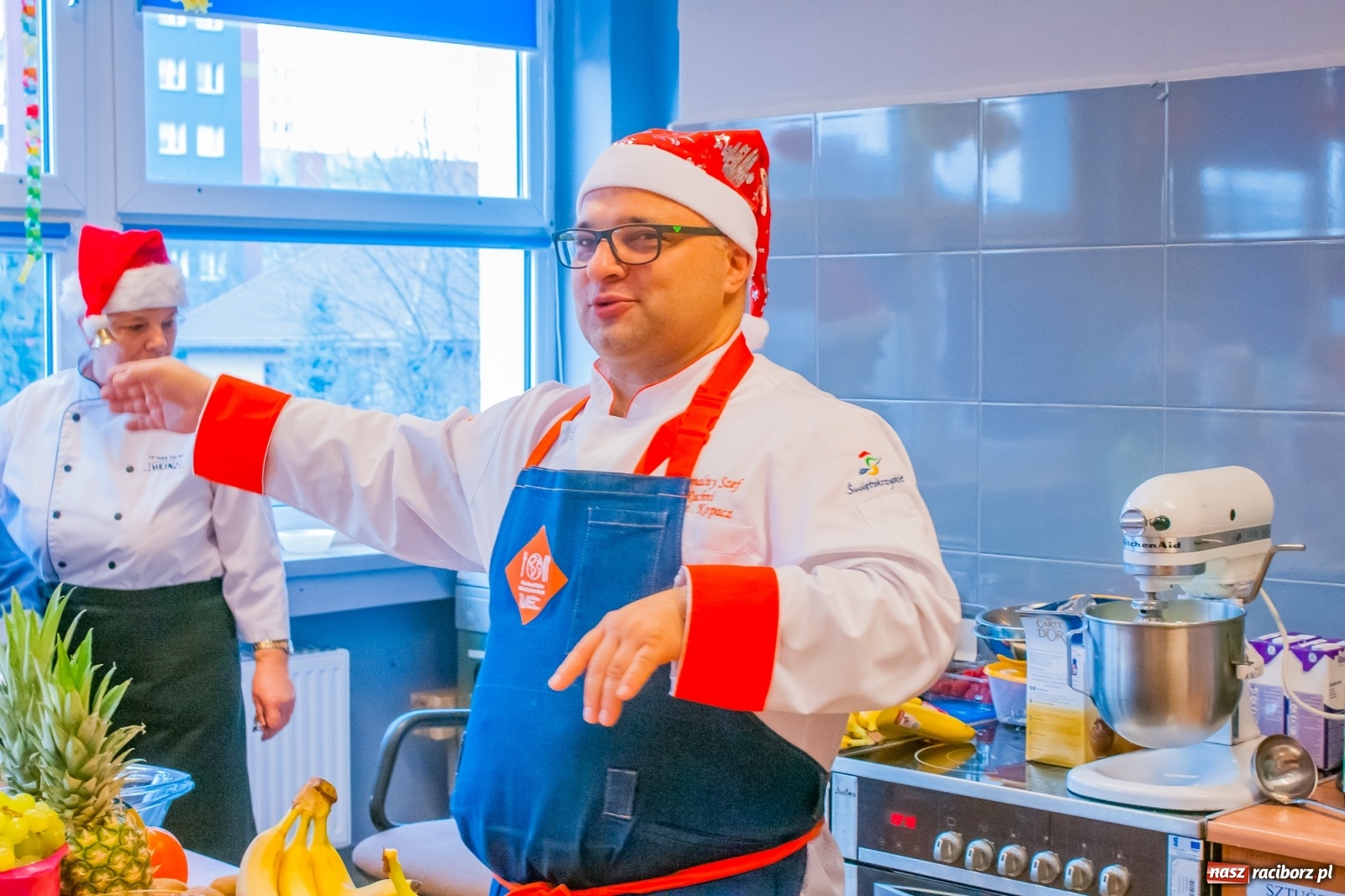 Zdjęcie w galerii na portalu naszraciborz.pl: Pysznie, zdrowo i kolorowo. Mikołajkowe warsztaty kulinarne w SP 1 [FOTO] wiadomości z regionu