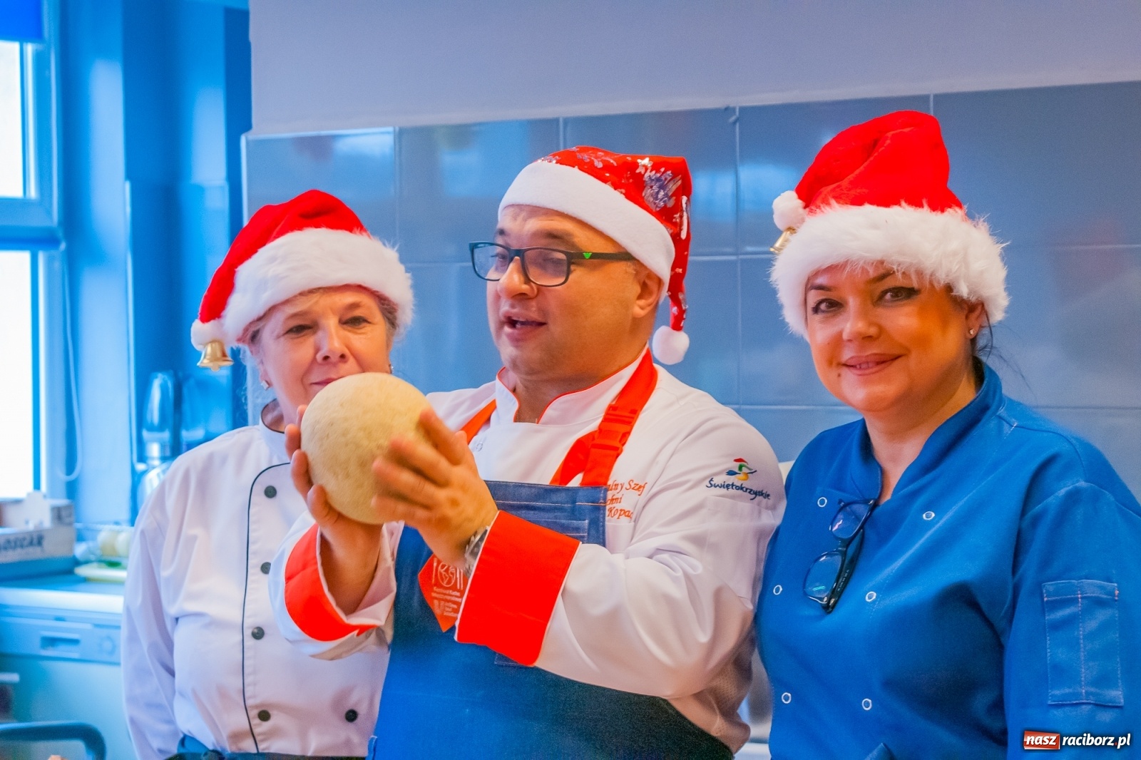 Zdjęcie w galerii na portalu naszraciborz.pl: Pysznie, zdrowo i kolorowo. Mikołajkowe warsztaty kulinarne w SP 1 [FOTO] wiadomości z regionu