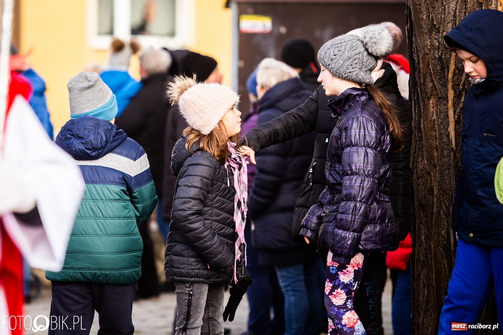Zdjęcie w galerii na portalu naszraciborz.pl: W Krzanowicach przeszła dziś procesja konna na św. Mikołaja wiadomości z regionu
