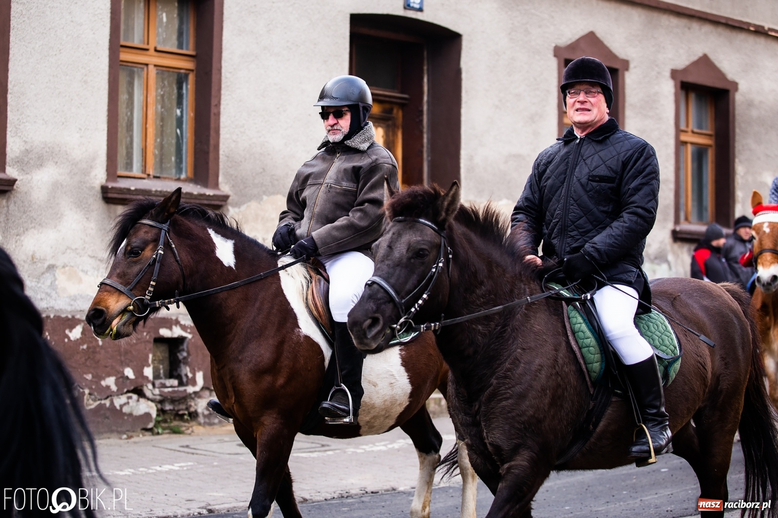 Zdjęcie w galerii na portalu naszraciborz.pl: W Krzanowicach przeszła dziś procesja konna na św. Mikołaja wiadomości z regionu