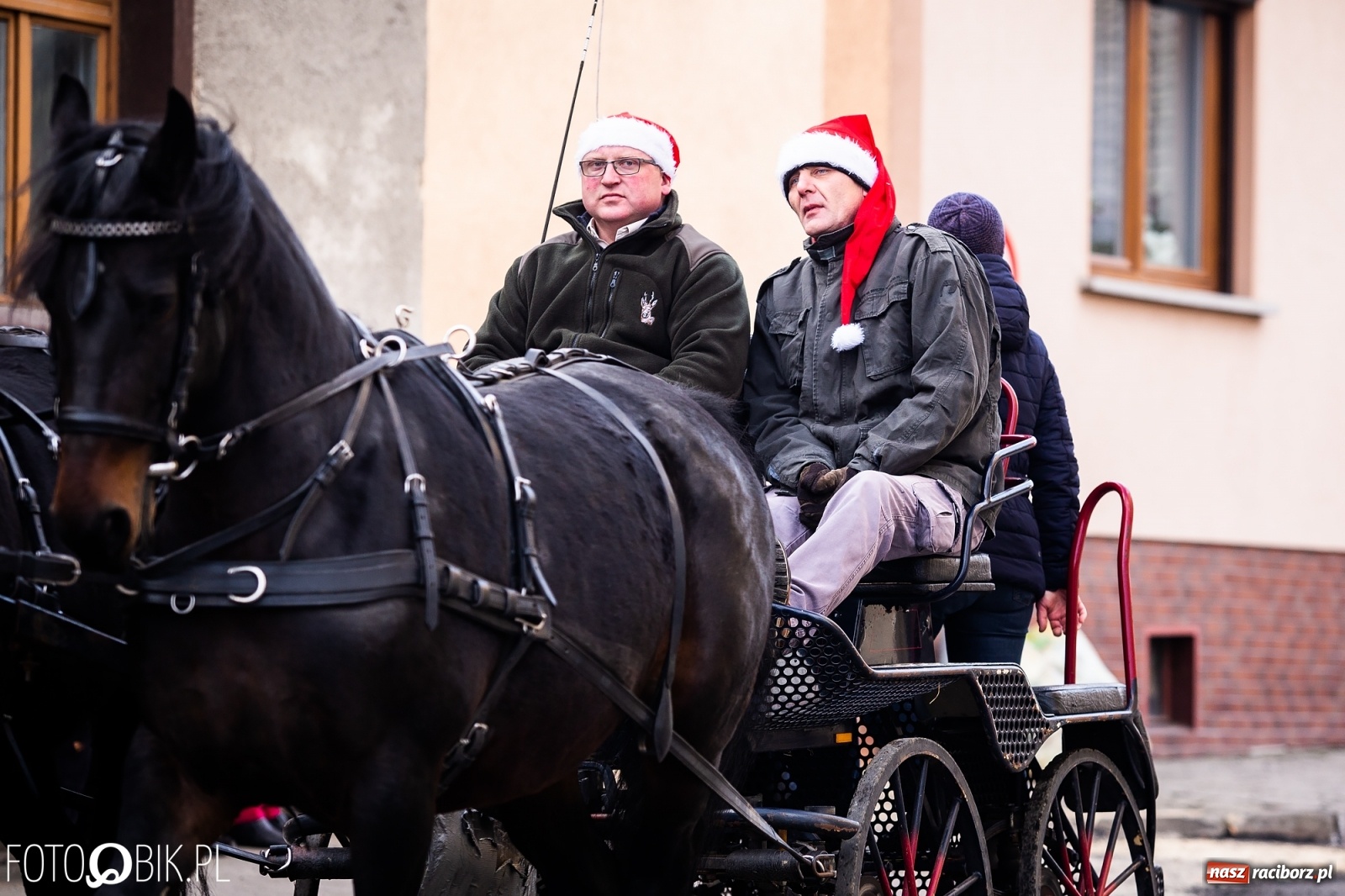 Zdjęcie w galerii na portalu naszraciborz.pl: W Krzanowicach przeszła dziś procesja konna na św. Mikołaja wiadomości z regionu