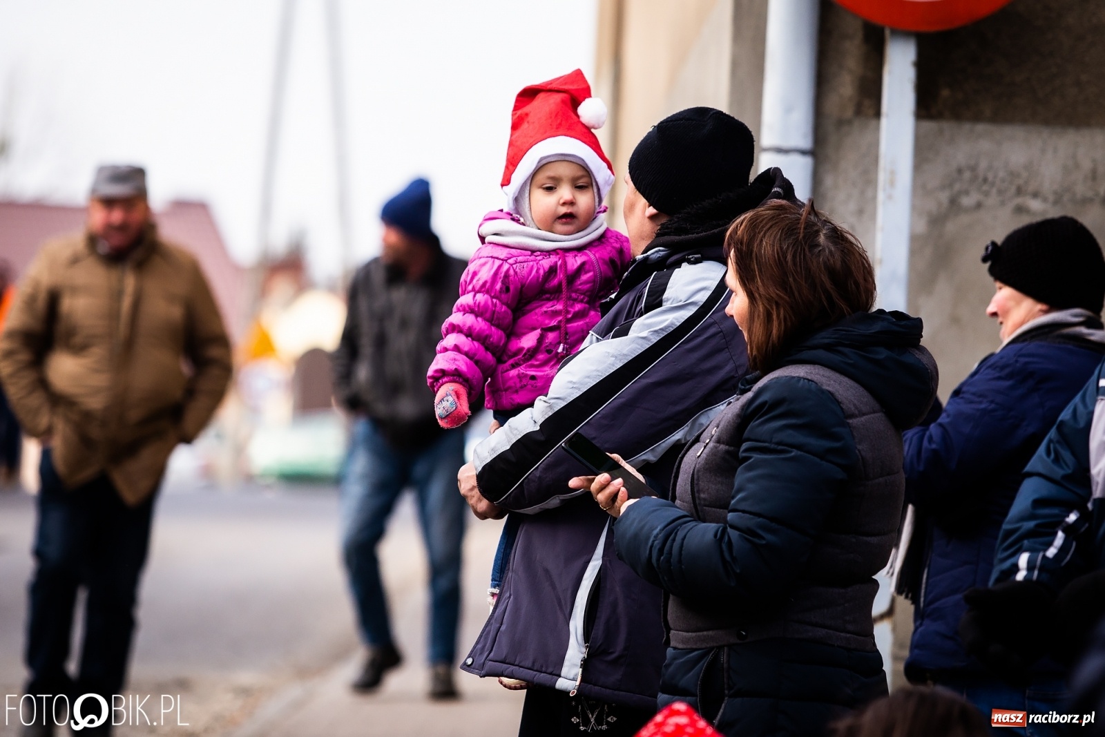 Zdjęcie w galerii na portalu naszraciborz.pl: W Krzanowicach przeszła dziś procesja konna na św. Mikołaja wiadomości z regionu