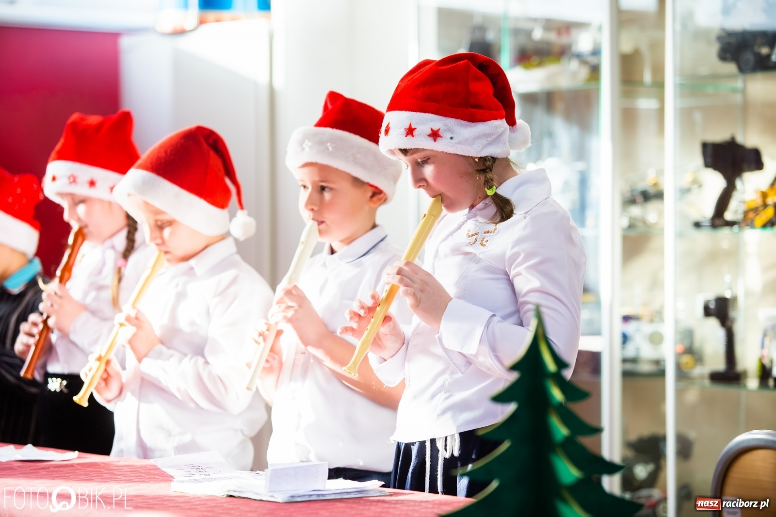 Zdjęcie w galerii na portalu naszraciborz.pl: W Strefie odbył się konkurs Mistrz Fletu wiadomości z regionu