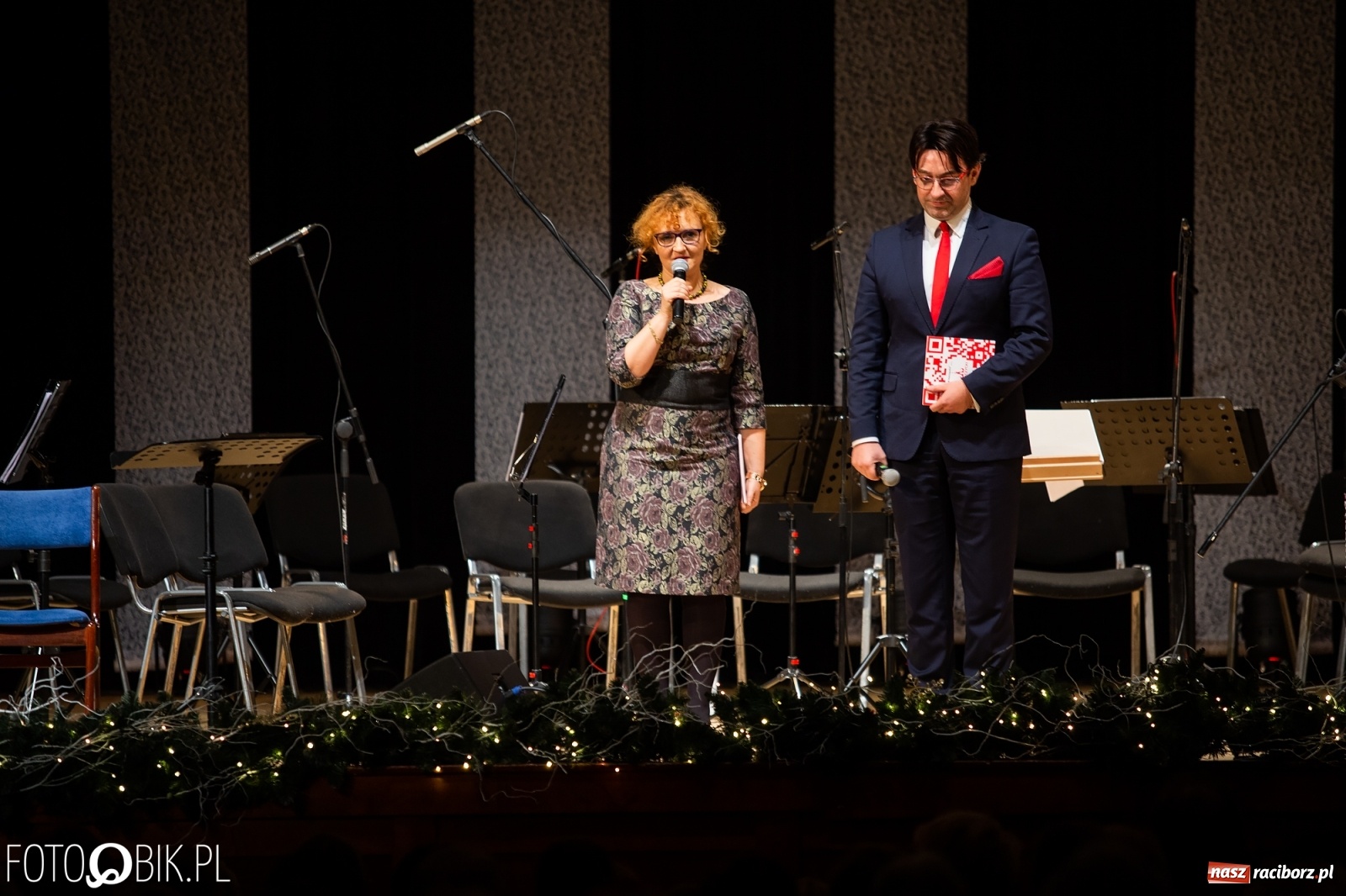 Zdjęcie w galerii na portalu naszraciborz.pl: Najpiękniejsze kolędy zabrzmiały w RCK. Olga Bończyk na scenie! wiadomości z regionu