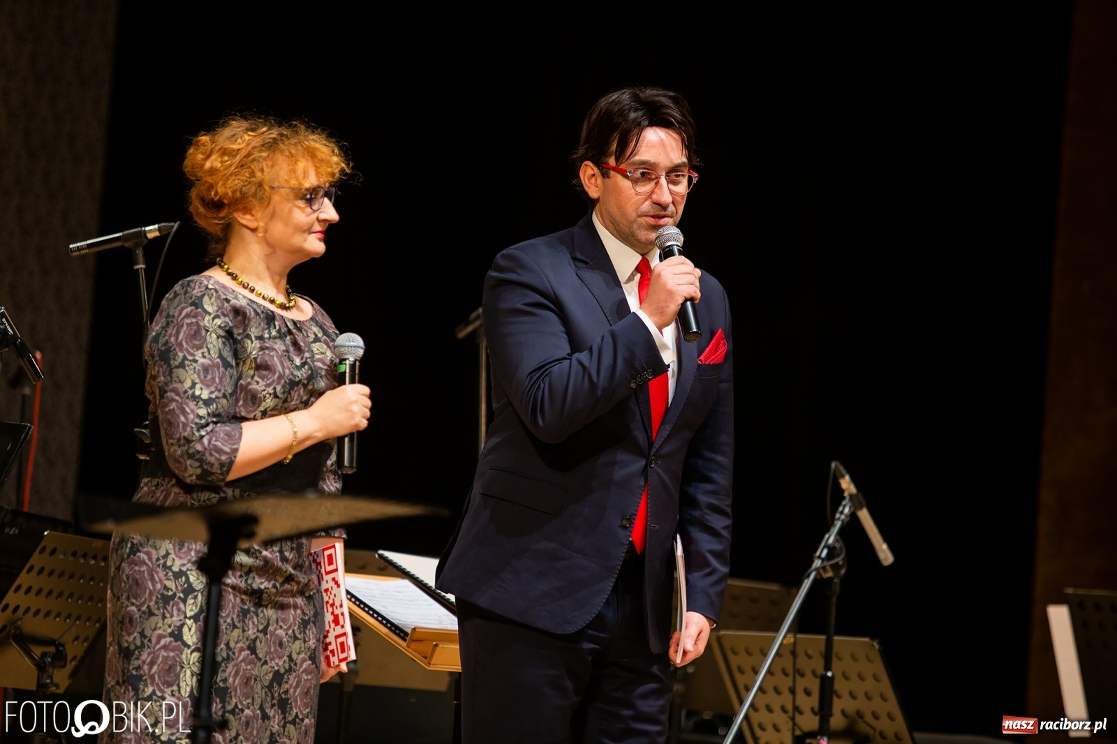 Zdjęcie w galerii na portalu naszraciborz.pl: Najpiękniejsze kolędy zabrzmiały w RCK. Olga Bończyk na scenie! wiadomości z regionu