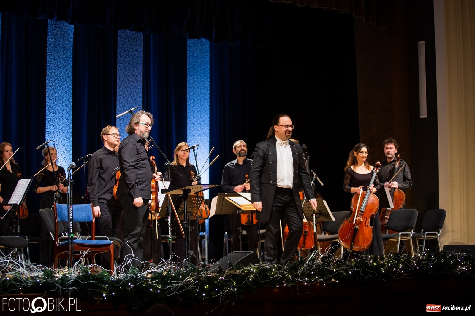 Zdjęcie w galerii na portalu naszraciborz.pl: Najpiękniejsze kolędy zabrzmiały w RCK. Olga Bończyk na scenie! wiadomości z regionu