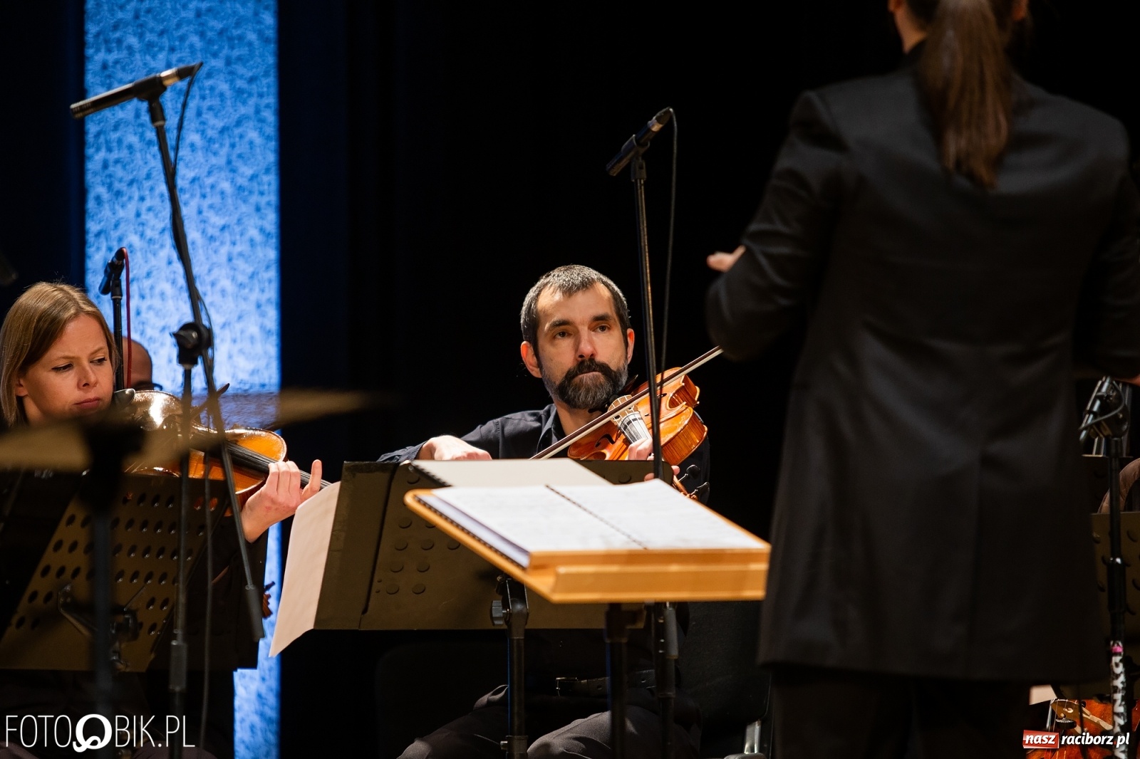Zdjęcie w galerii na portalu naszraciborz.pl: Najpiękniejsze kolędy zabrzmiały w RCK. Olga Bończyk na scenie! wiadomości z regionu