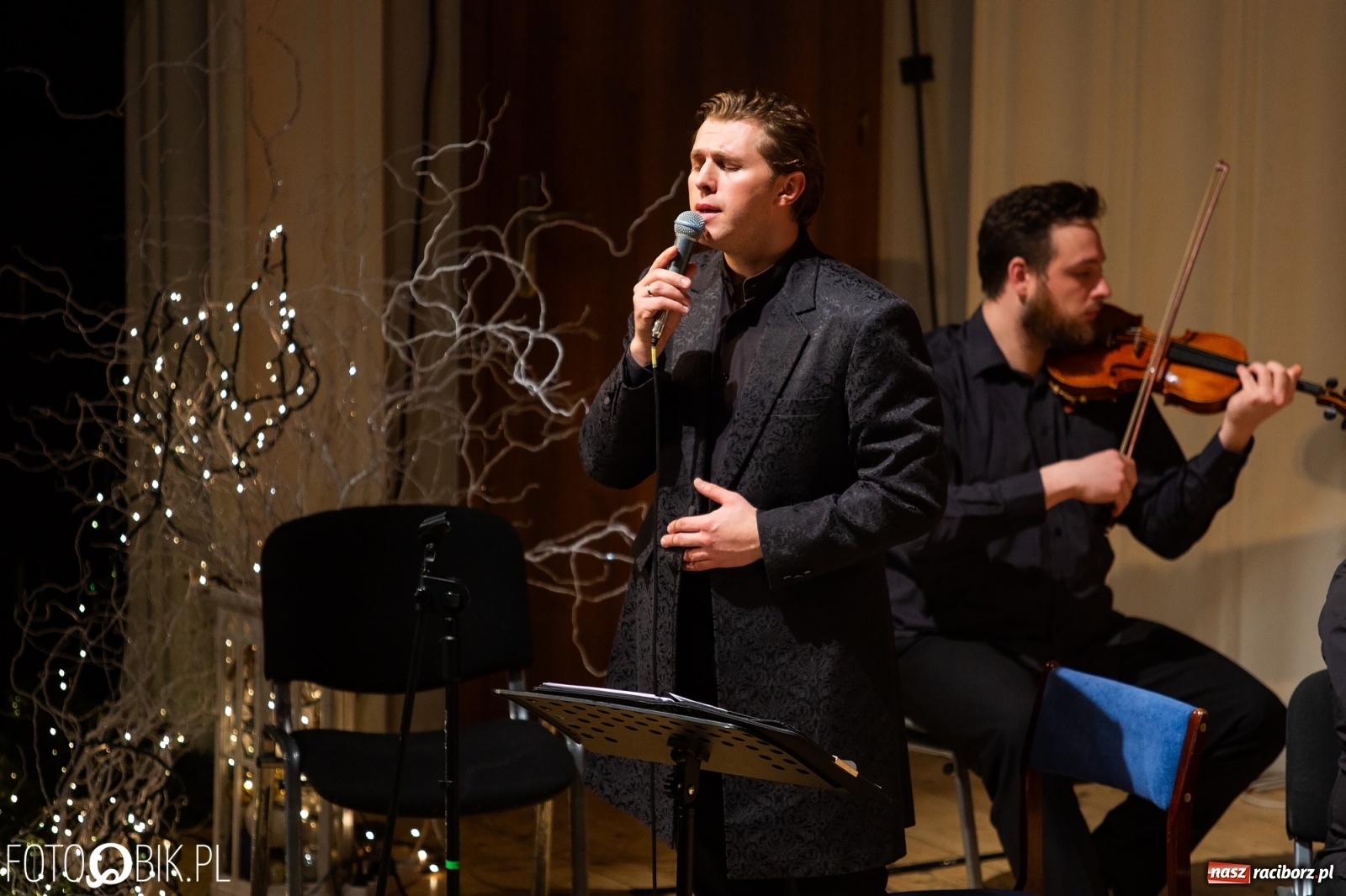 Zdjęcie w galerii na portalu naszraciborz.pl: Najpiękniejsze kolędy zabrzmiały w RCK. Olga Bończyk na scenie! wiadomości z regionu