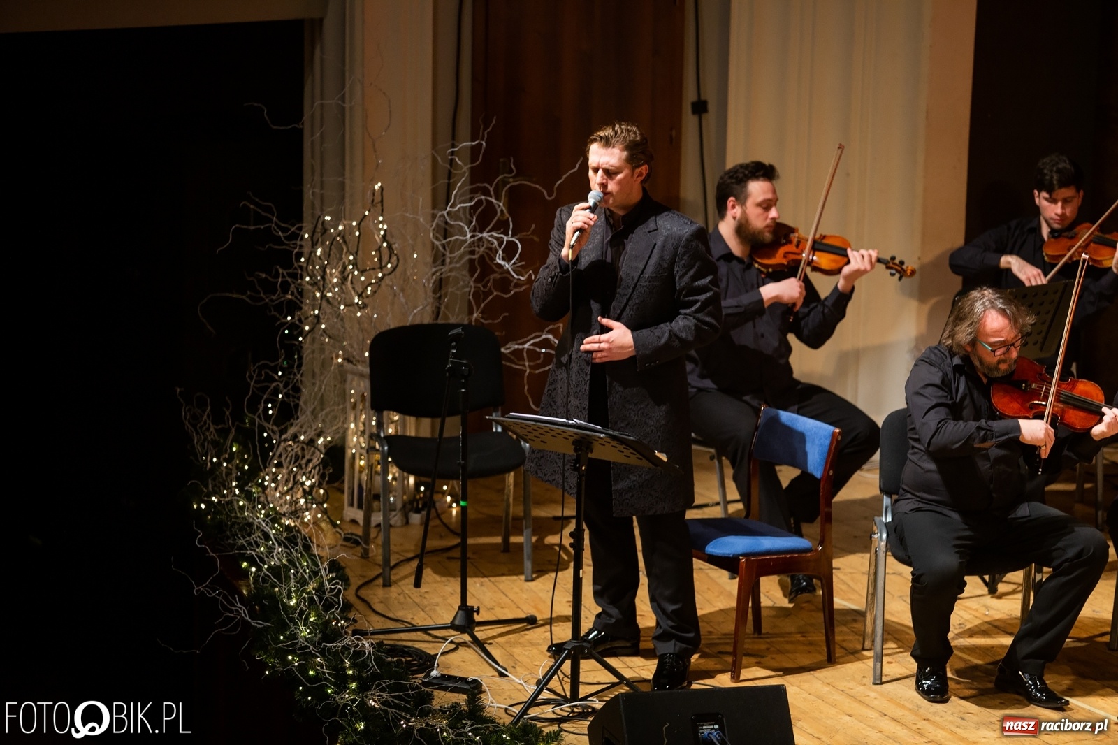 Zdjęcie w galerii na portalu naszraciborz.pl: Najpiękniejsze kolędy zabrzmiały w RCK. Olga Bończyk na scenie! wiadomości z regionu
