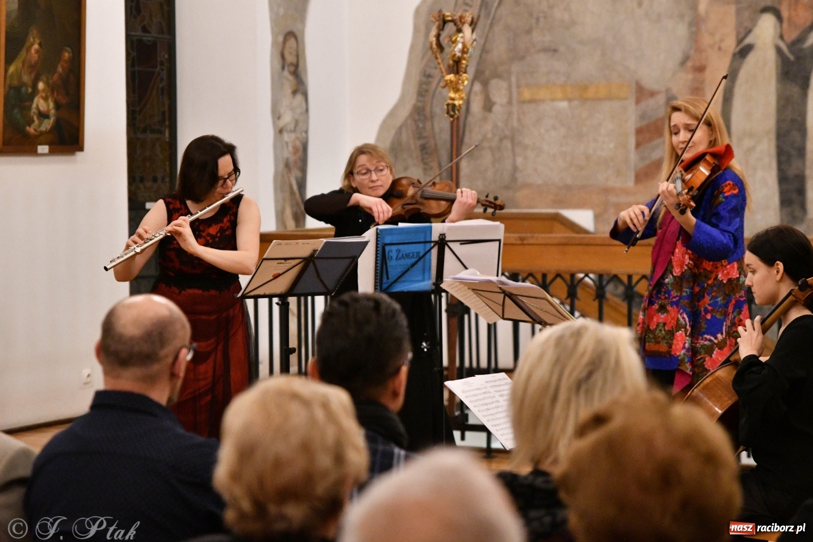 Zdjęcie w galerii na portalu naszraciborz.pl: Kameralna podróż w świat przebojowej klasyki  wiadomości z regionu
