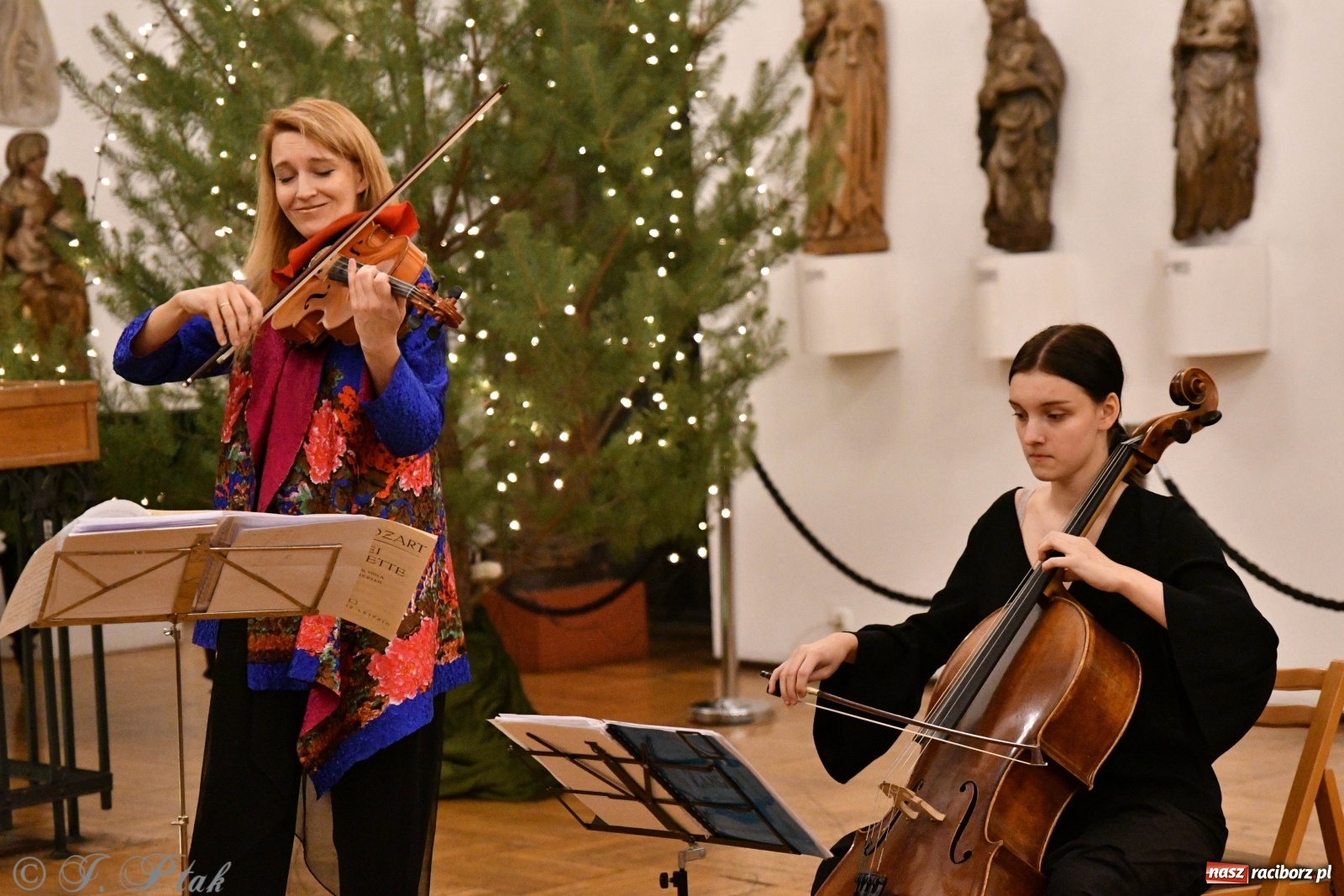 Zdjęcie w galerii na portalu naszraciborz.pl: Kameralna podróż w świat przebojowej klasyki  wiadomości z regionu
