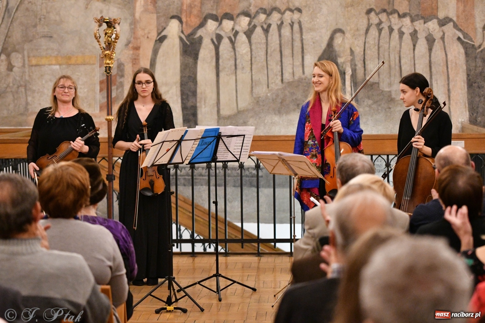 Zdjęcie w galerii na portalu naszraciborz.pl: Kameralna podróż w świat przebojowej klasyki  wiadomości z regionu