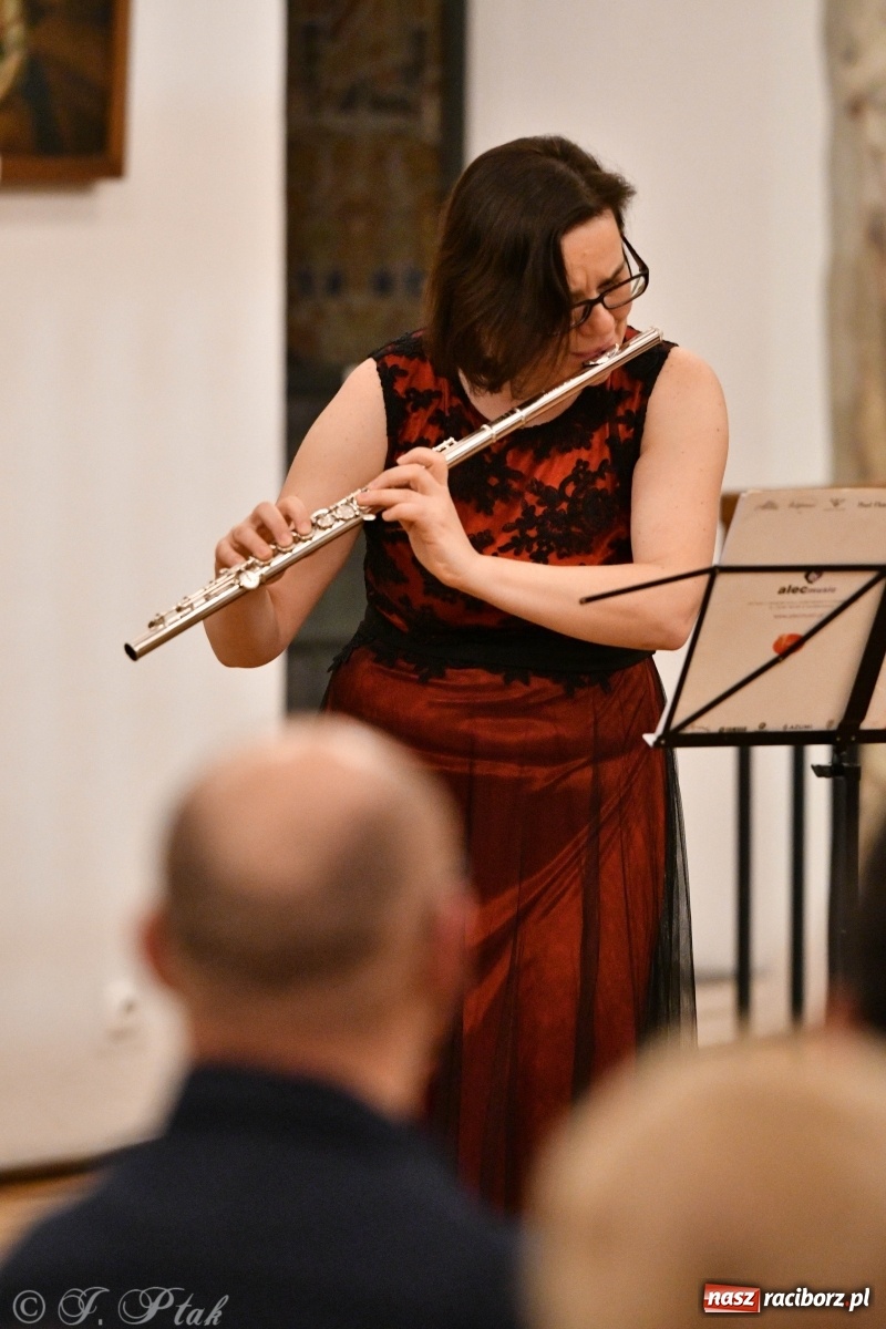 Zdjęcie w galerii na portalu naszraciborz.pl: Kameralna podróż w świat przebojowej klasyki  wiadomości z regionu