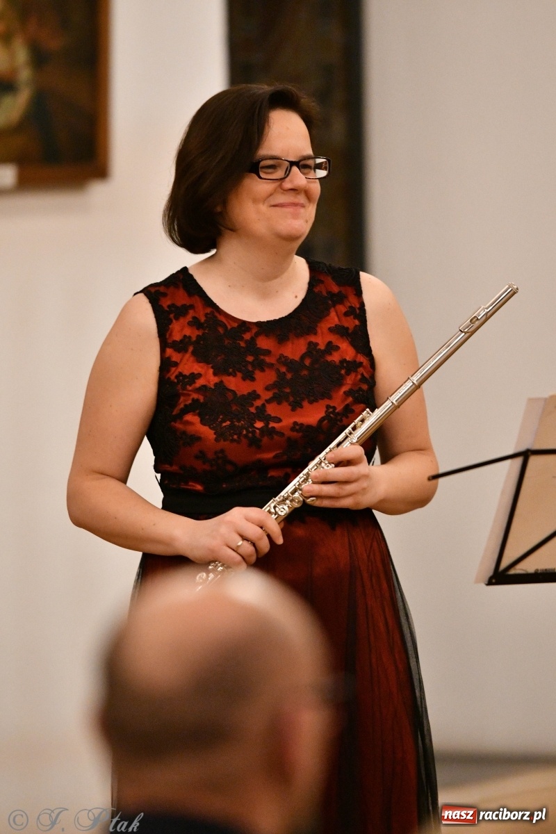 Zdjęcie w galerii na portalu naszraciborz.pl: Kameralna podróż w świat przebojowej klasyki  wiadomości z regionu