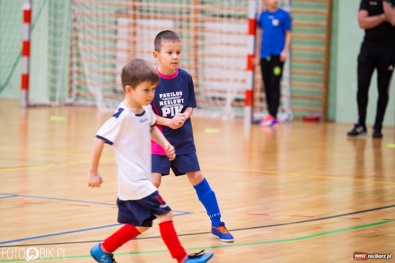 Zdjęcie w galerii na portalu naszraciborz.pl: Mikołajkowy Turniej Piłkarski dla dzieci w Arenie Rafako wiadomości z regionu