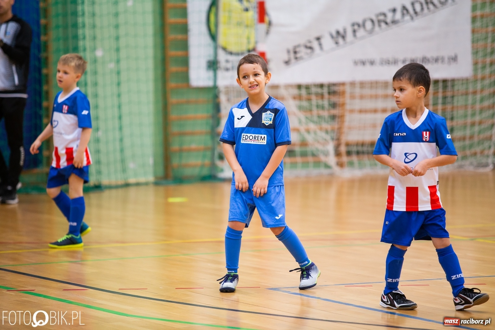 Zdjęcie w galerii na portalu naszraciborz.pl: Mikołajkowy Turniej Piłkarski dla dzieci w Arenie Rafako wiadomości z regionu