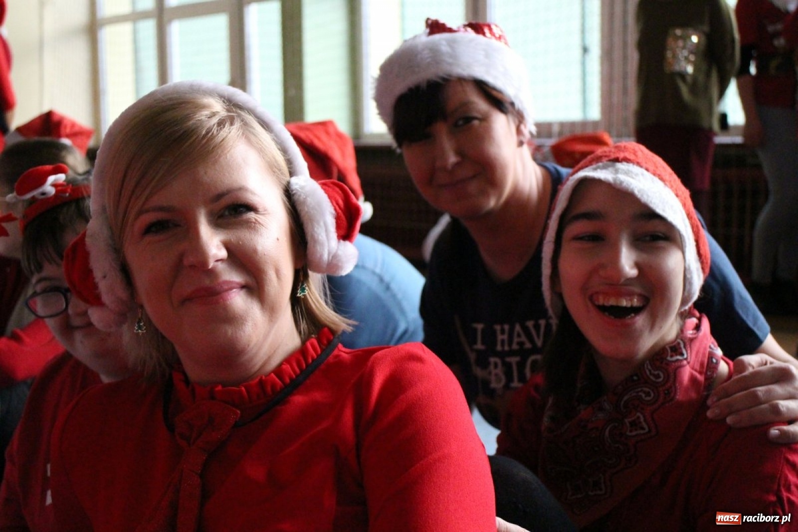Zdjęcie w galerii na portalu naszraciborz.pl: Nadzwyczajne mikołajki w Zespole Szkół Specjalnych  wiadomości z regionu