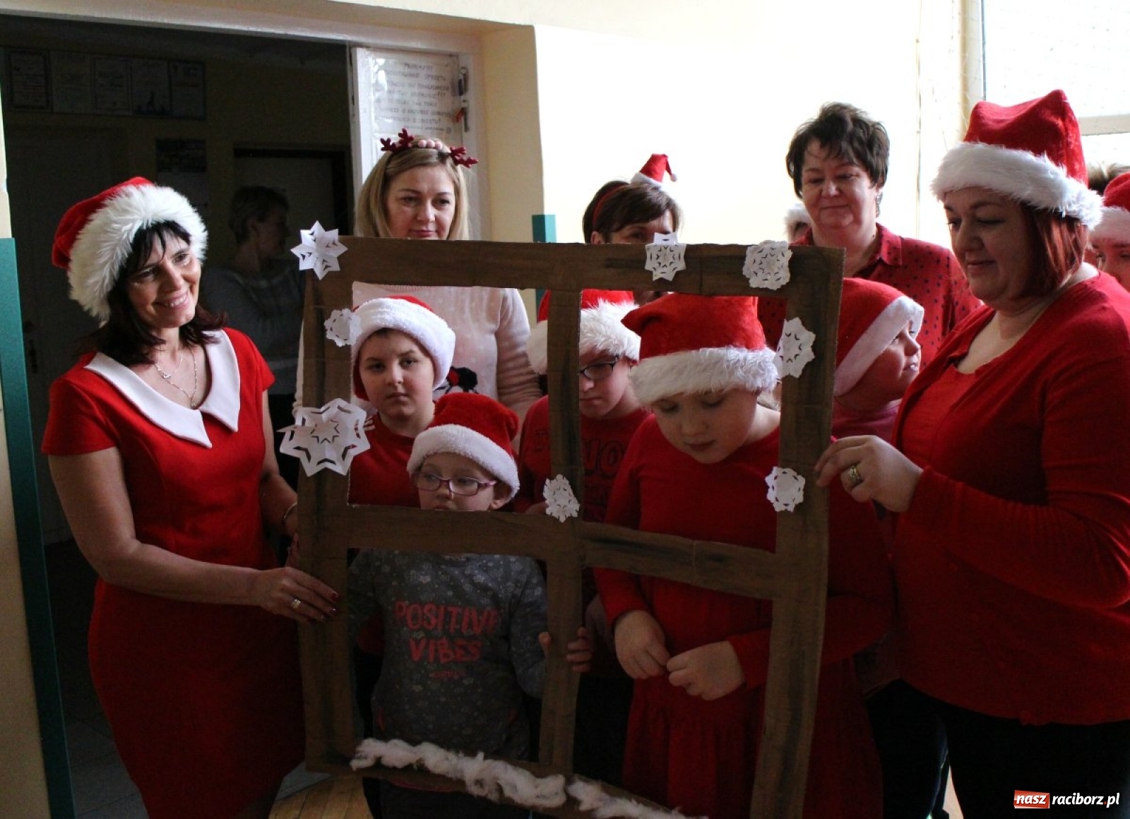 Zdjęcie w galerii na portalu naszraciborz.pl: Nadzwyczajne mikołajki w Zespole Szkół Specjalnych  wiadomości z regionu