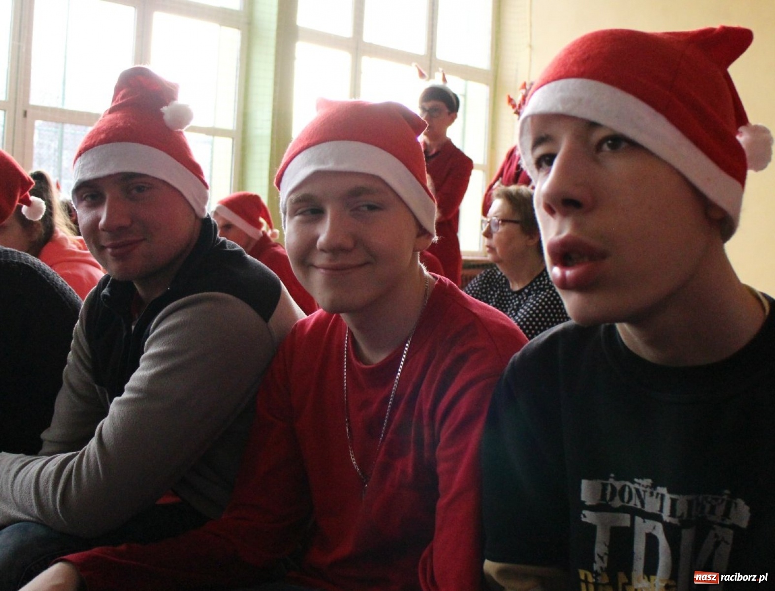 Zdjęcie w galerii na portalu naszraciborz.pl: Nadzwyczajne mikołajki w Zespole Szkół Specjalnych  wiadomości z regionu