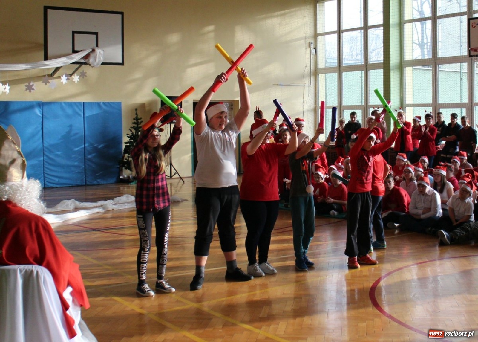 Zdjęcie w galerii na portalu naszraciborz.pl: Nadzwyczajne mikołajki w Zespole Szkół Specjalnych  wiadomości z regionu
