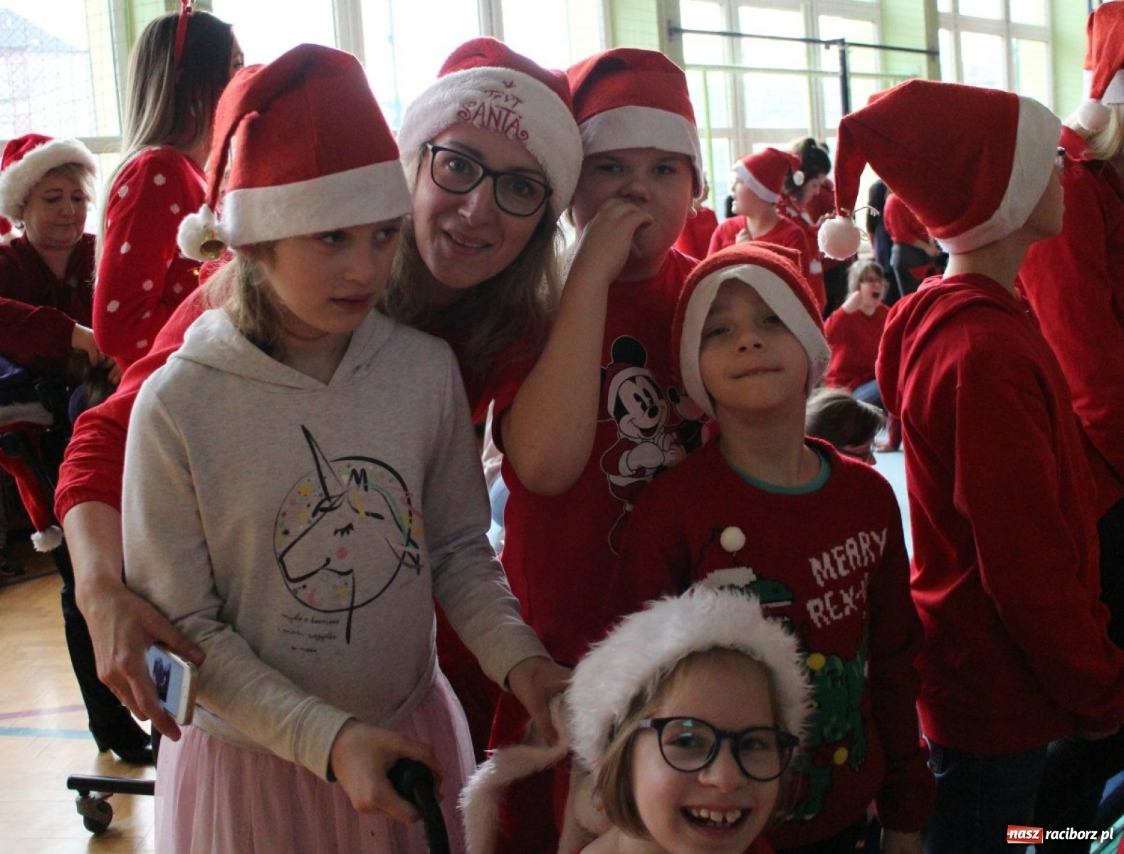 Zdjęcie w galerii na portalu naszraciborz.pl: Nadzwyczajne mikołajki w Zespole Szkół Specjalnych  wiadomości z regionu