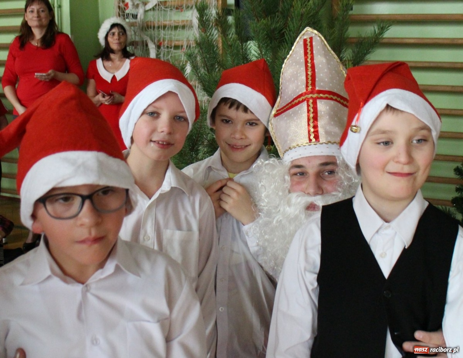 Zdjęcie w galerii na portalu naszraciborz.pl: Nadzwyczajne mikołajki w Zespole Szkół Specjalnych  wiadomości z regionu