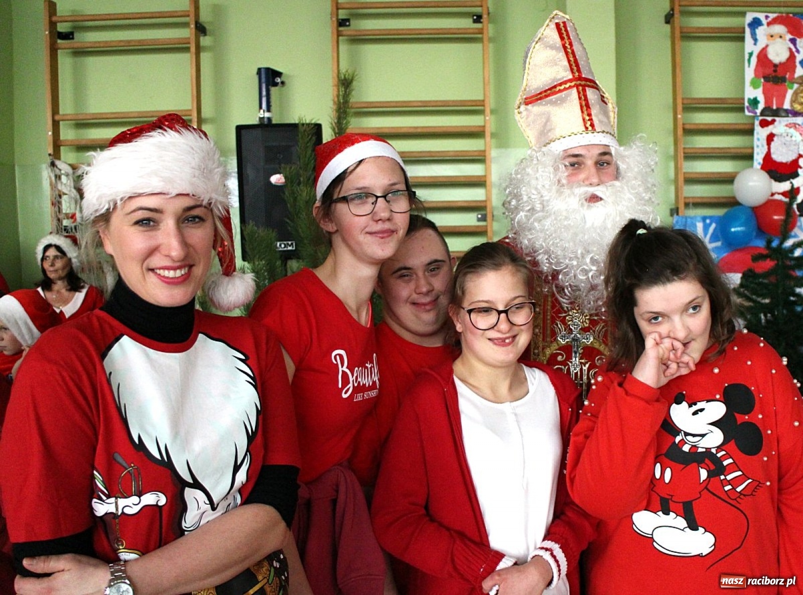 Zdjęcie w galerii na portalu naszraciborz.pl: Nadzwyczajne mikołajki w Zespole Szkół Specjalnych  wiadomości z regionu