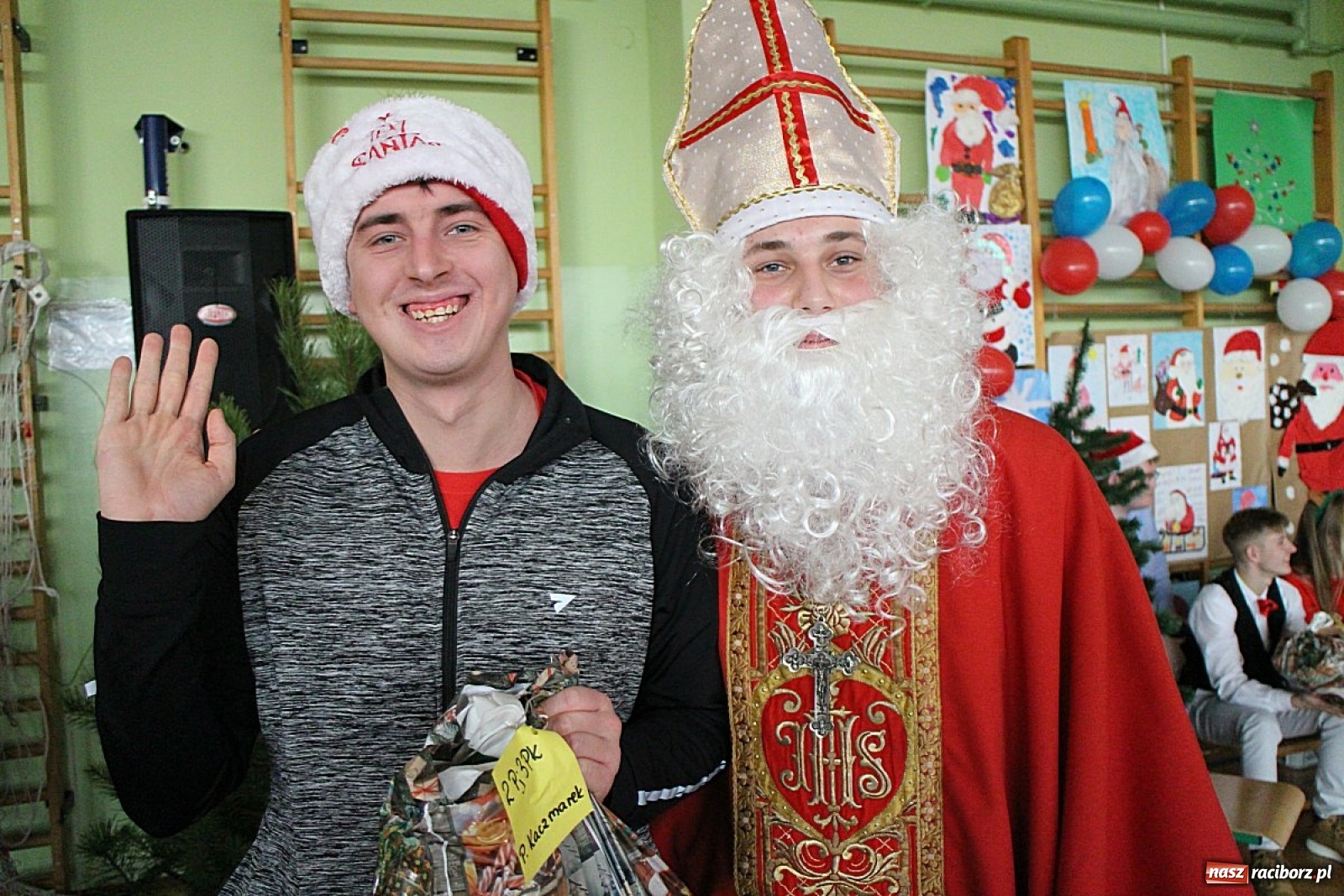 Zdjęcie w galerii na portalu naszraciborz.pl: Nadzwyczajne mikołajki w Zespole Szkół Specjalnych  wiadomości z regionu