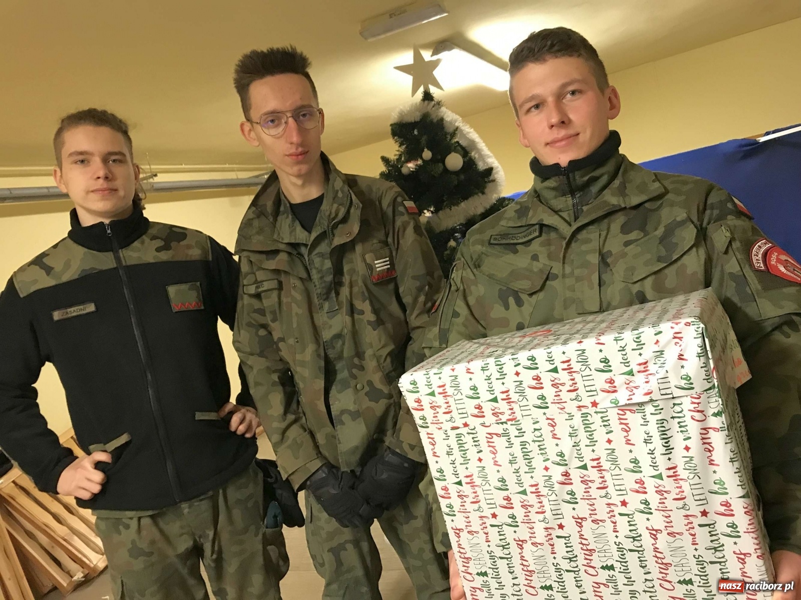 Zdjęcie w galerii na portalu naszraciborz.pl: Szlachetna Paczka pomaga dziś również w Raciborzu  wiadomości z regionu