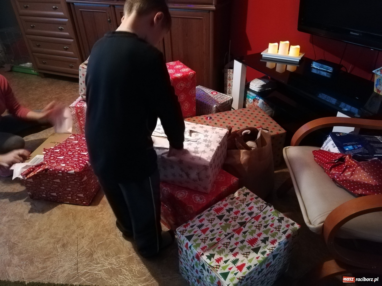 Zdjęcie w galerii na portalu naszraciborz.pl: Szlachetna Paczka pomaga dziś również w Raciborzu  wiadomości z regionu