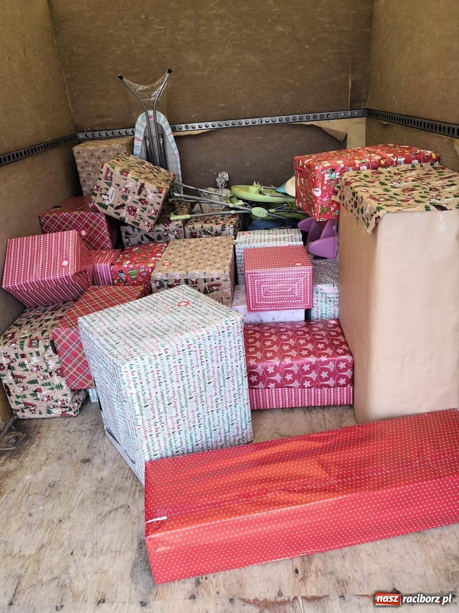 Zdjęcie w galerii na portalu naszraciborz.pl: Szlachetna Paczka pomaga dziś również w Raciborzu  wiadomości z regionu