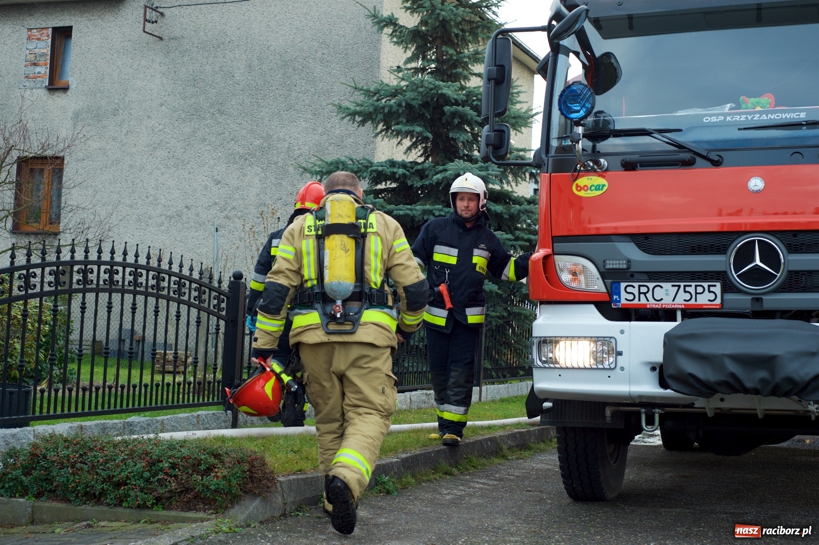 Zdjęcie w galerii na portalu naszraciborz.pl: Zderzenie w Makowie, pożar w Tworkowie, dachowanie w Roszkowie wiadomości z regionu