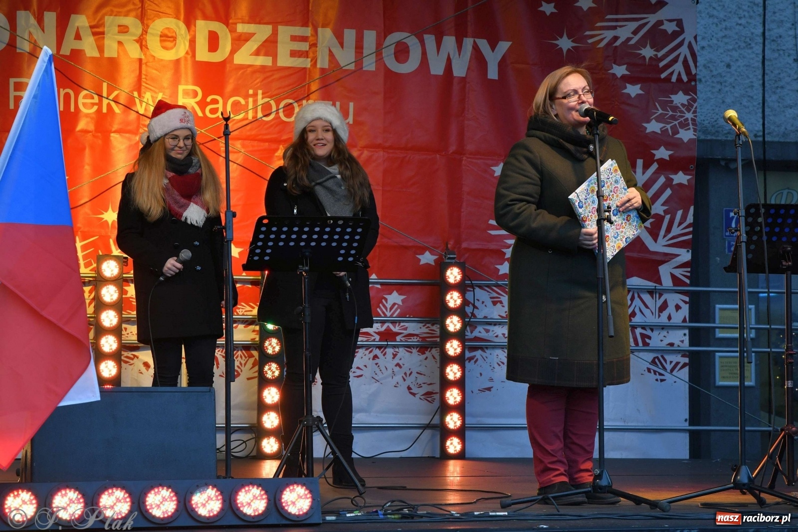 Zdjęcie w galerii na portalu naszraciborz.pl: Sobotni jarmark bożonarodzeniowy w Raciborzu [FOTO]  wiadomości z regionu
