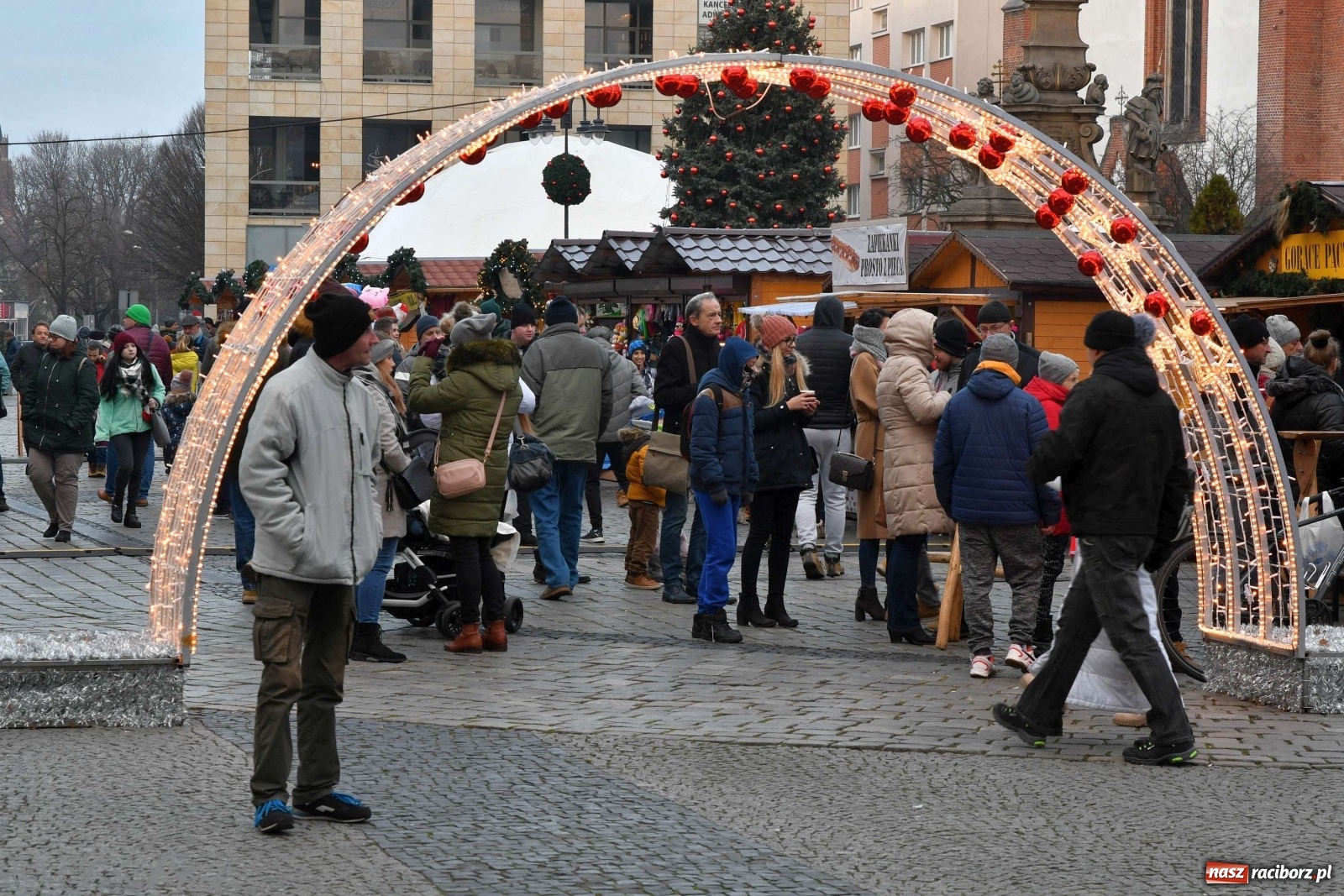 Zdjęcie w galerii na portalu naszraciborz.pl: Sobotni jarmark bożonarodzeniowy w Raciborzu [FOTO]  wiadomości z regionu