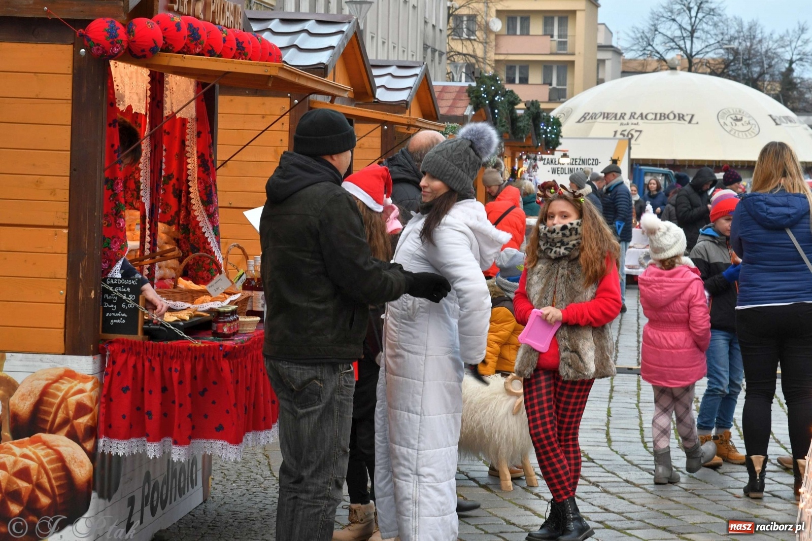 Zdjęcie w galerii na portalu naszraciborz.pl: Sobotni jarmark bożonarodzeniowy w Raciborzu [FOTO]  wiadomości z regionu
