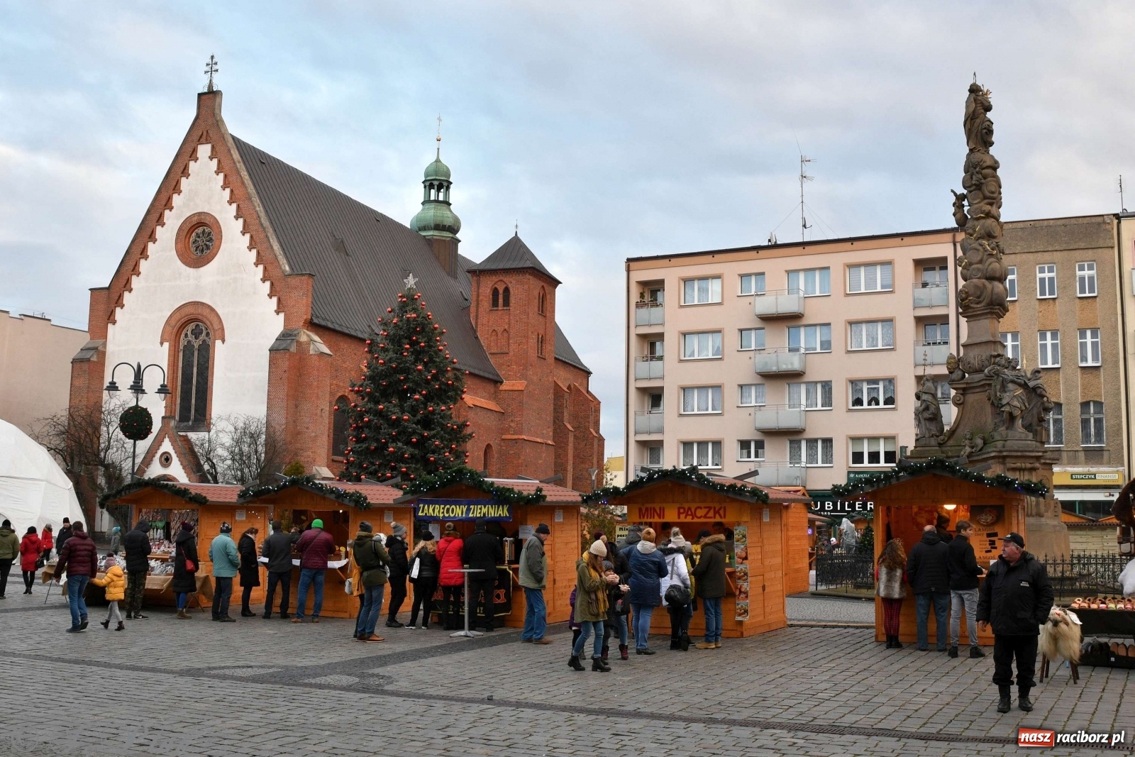 Zdjęcie w galerii na portalu naszraciborz.pl: Sobotni jarmark bożonarodzeniowy w Raciborzu [FOTO]  wiadomości z regionu