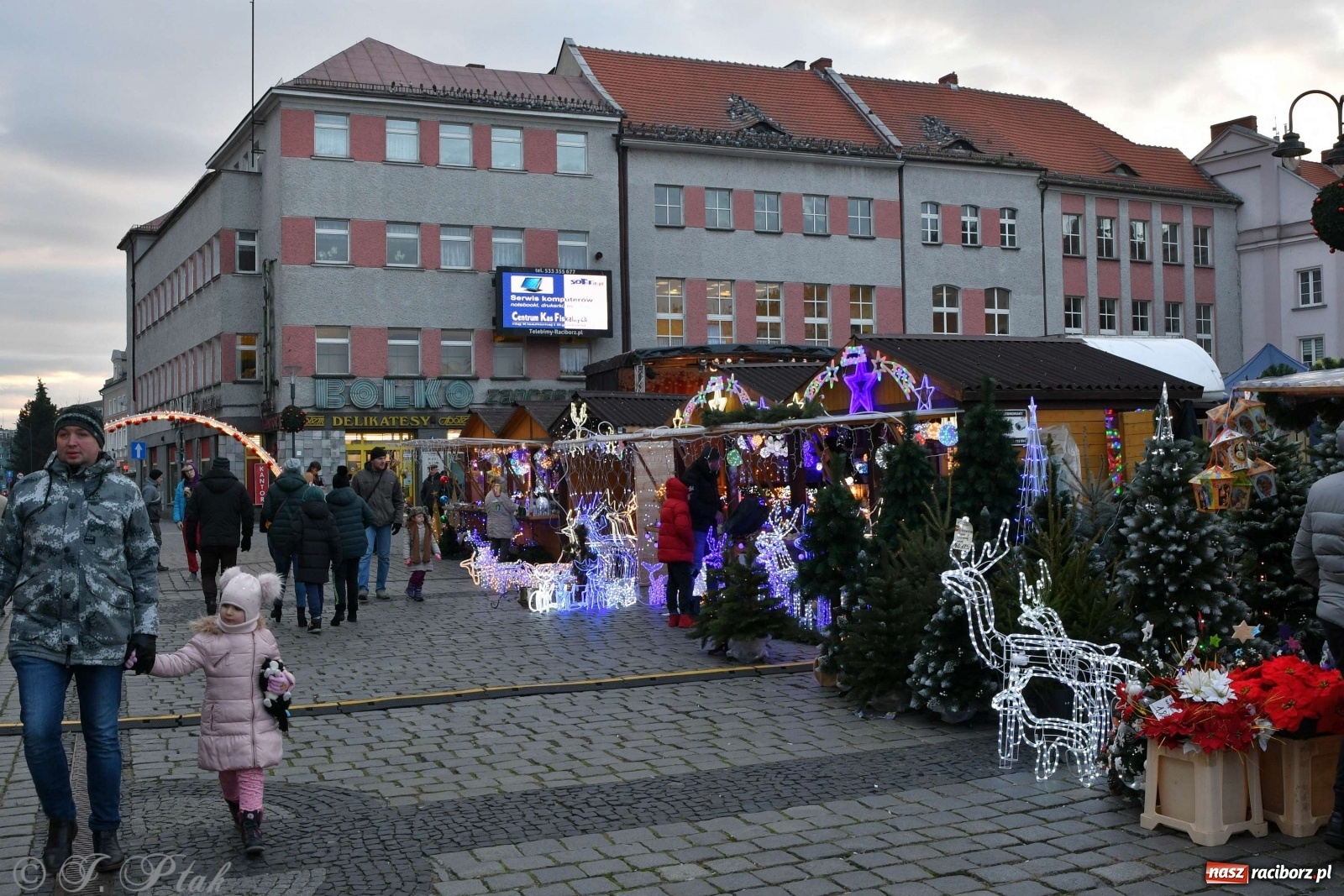 Zdjęcie w galerii na portalu naszraciborz.pl: Sobotni jarmark bożonarodzeniowy w Raciborzu [FOTO]  wiadomości z regionu