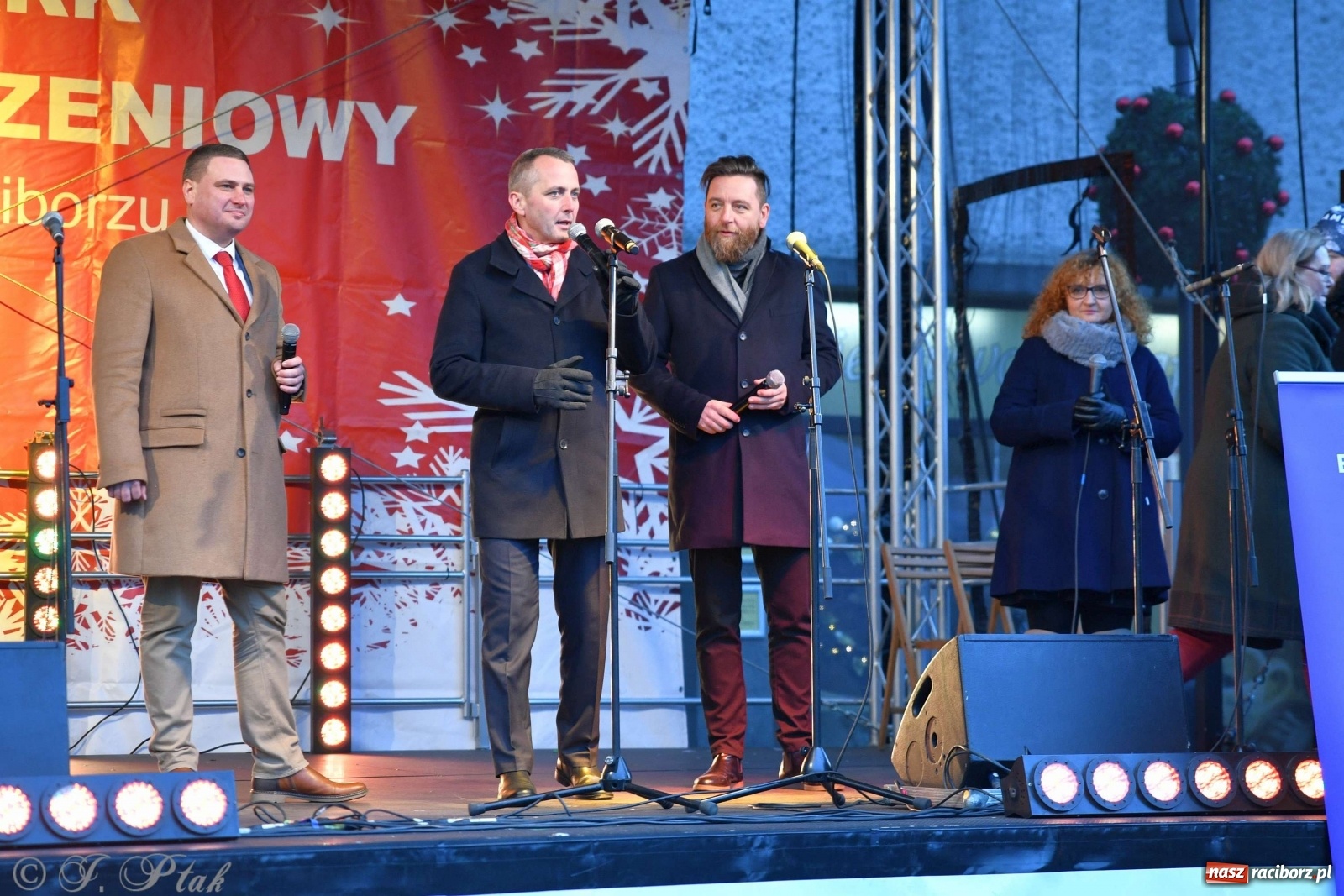 Zdjęcie w galerii na portalu naszraciborz.pl: Sobotni jarmark bożonarodzeniowy w Raciborzu [FOTO]  wiadomości z regionu