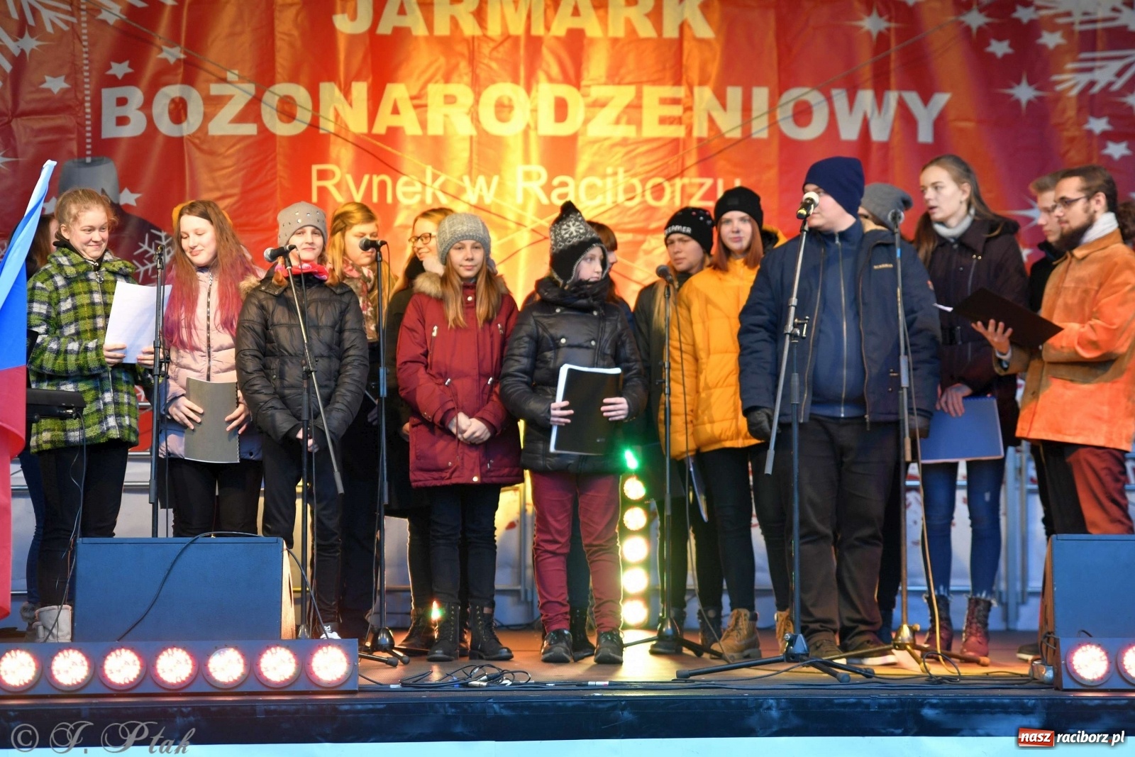 Zdjęcie w galerii na portalu naszraciborz.pl: Sobotni jarmark bożonarodzeniowy w Raciborzu [FOTO]  wiadomości z regionu