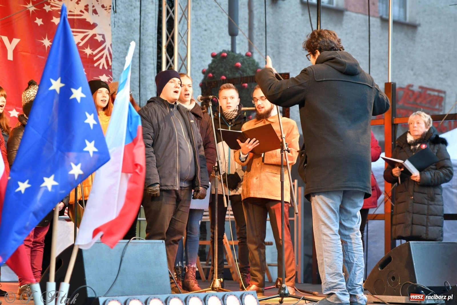 Zdjęcie w galerii na portalu naszraciborz.pl: Sobotni jarmark bożonarodzeniowy w Raciborzu [FOTO]  wiadomości z regionu