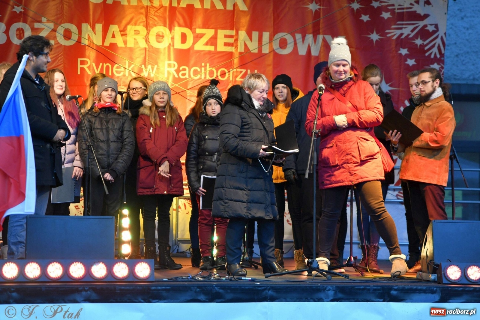 Zdjęcie w galerii na portalu naszraciborz.pl: Sobotni jarmark bożonarodzeniowy w Raciborzu [FOTO]  wiadomości z regionu