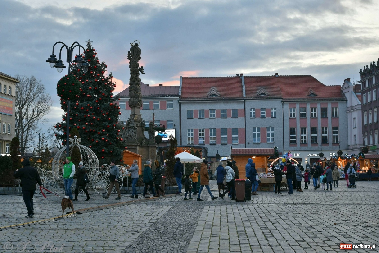 Zdjęcie w galerii na portalu naszraciborz.pl: Sobotni jarmark bożonarodzeniowy w Raciborzu [FOTO]  wiadomości z regionu