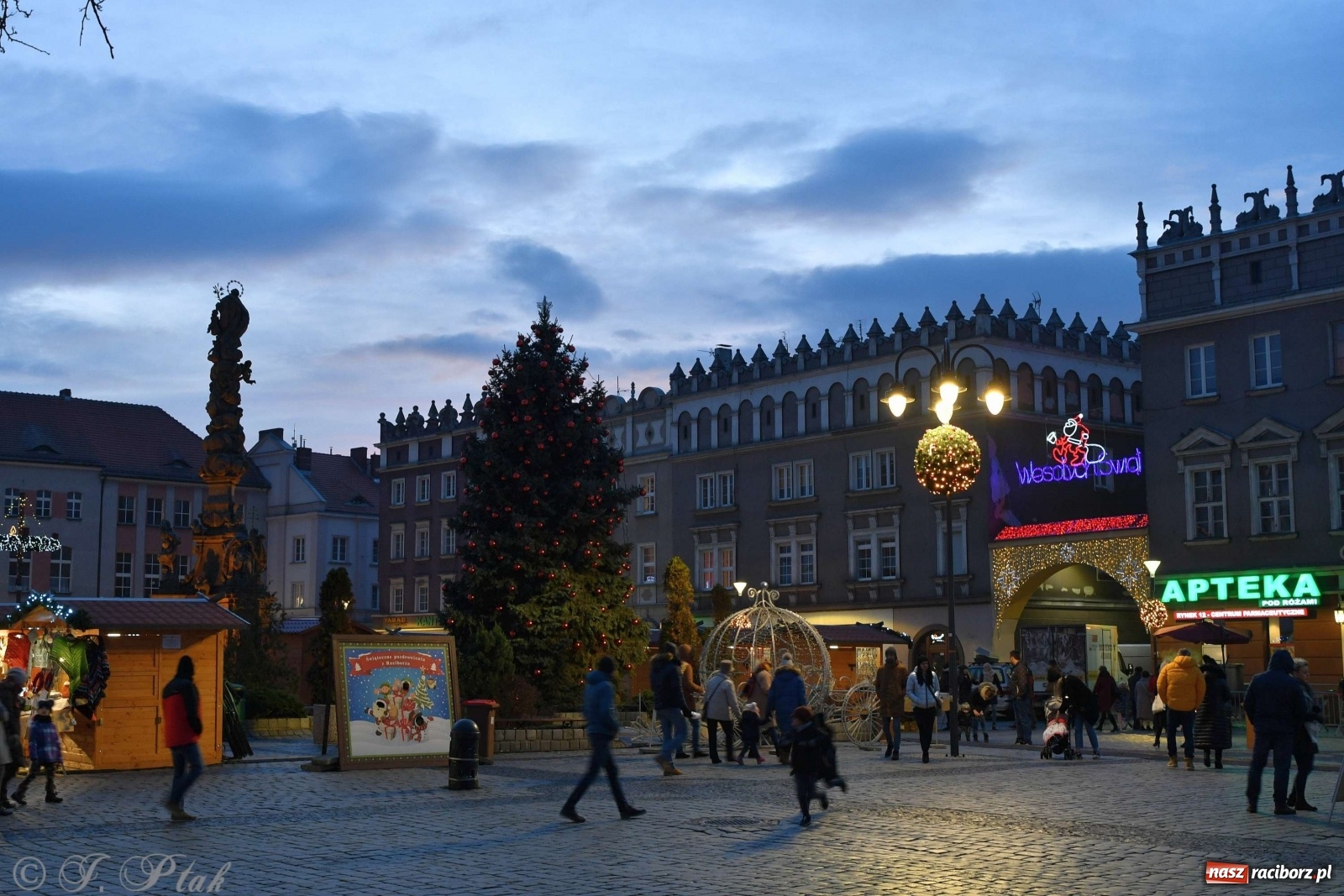 Zdjęcie w galerii na portalu naszraciborz.pl: Sobotni jarmark bożonarodzeniowy w Raciborzu [FOTO]  wiadomości z regionu