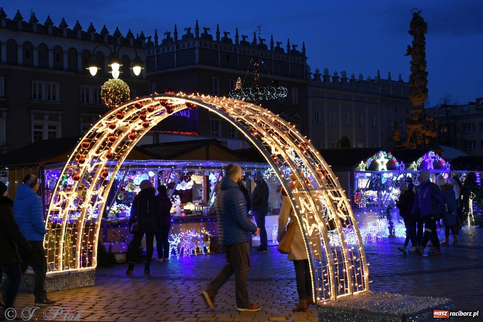 Zdjęcie w galerii na portalu naszraciborz.pl: Sobotni jarmark bożonarodzeniowy w Raciborzu [FOTO]  wiadomości z regionu