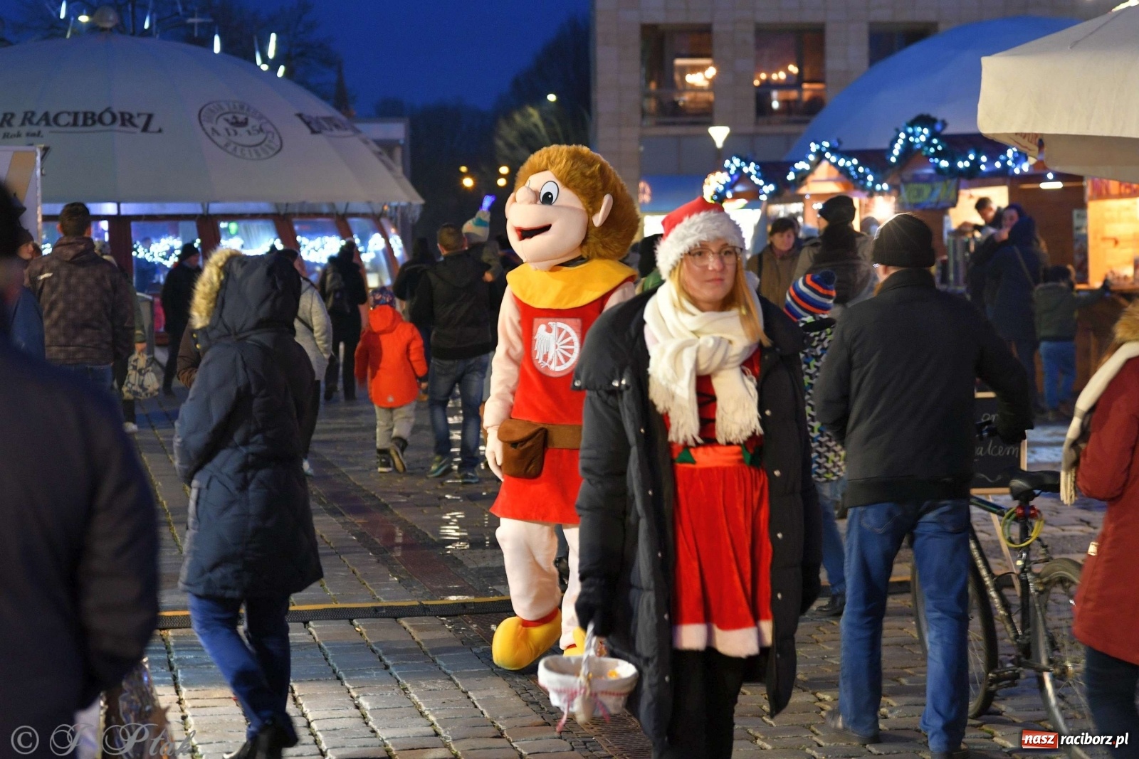 Zdjęcie w galerii na portalu naszraciborz.pl: Sobotni jarmark bożonarodzeniowy w Raciborzu [FOTO]  wiadomości z regionu