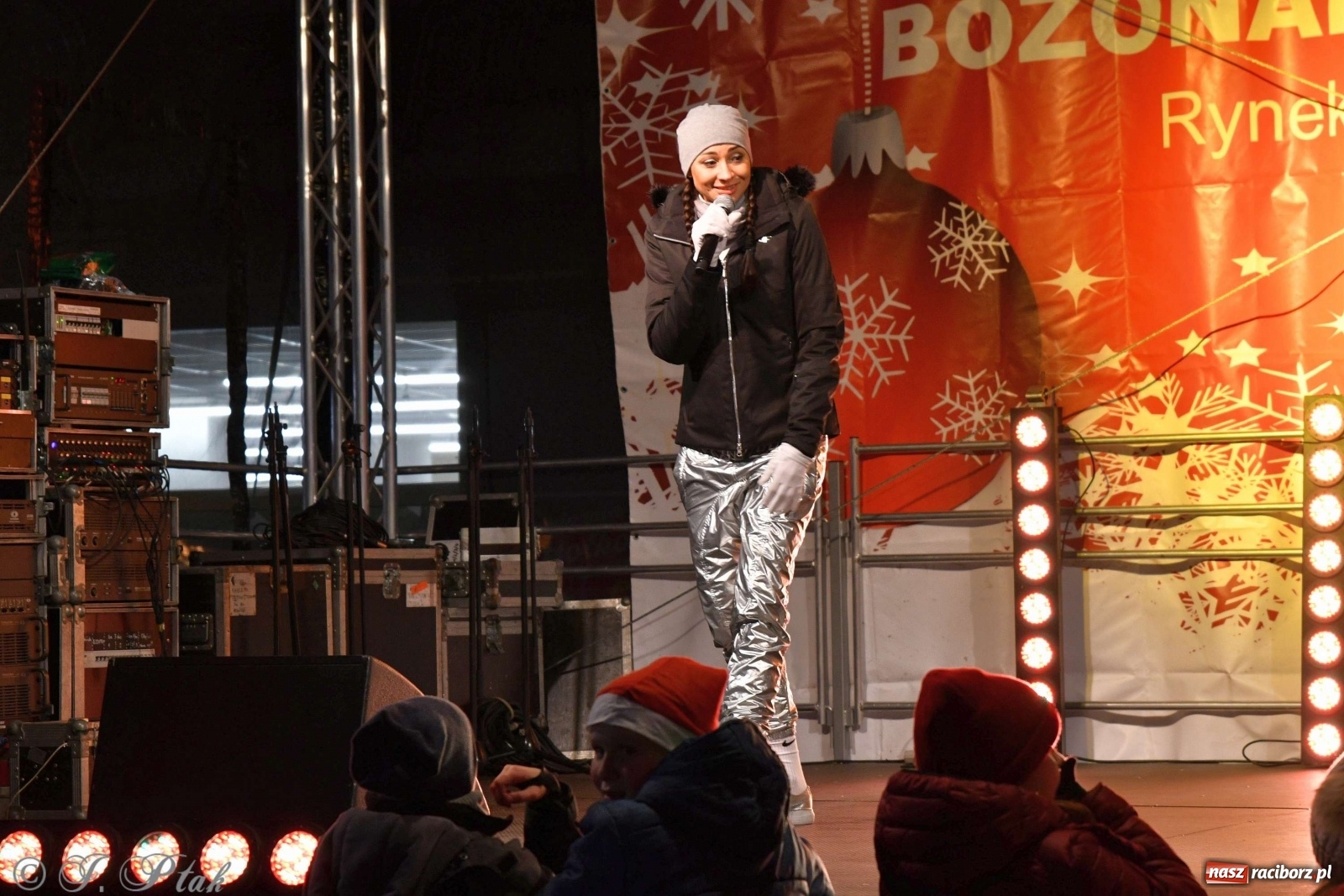 Zdjęcie w galerii na portalu naszraciborz.pl: Sobotni jarmark bożonarodzeniowy w Raciborzu [FOTO]  wiadomości z regionu