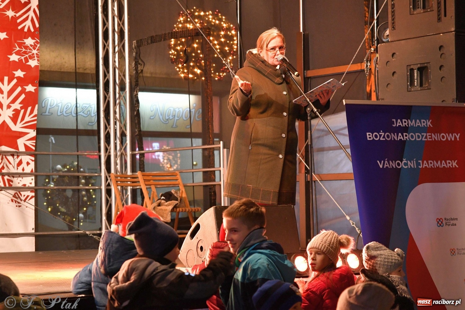 Zdjęcie w galerii na portalu naszraciborz.pl: Sobotni jarmark bożonarodzeniowy w Raciborzu [FOTO]  wiadomości z regionu