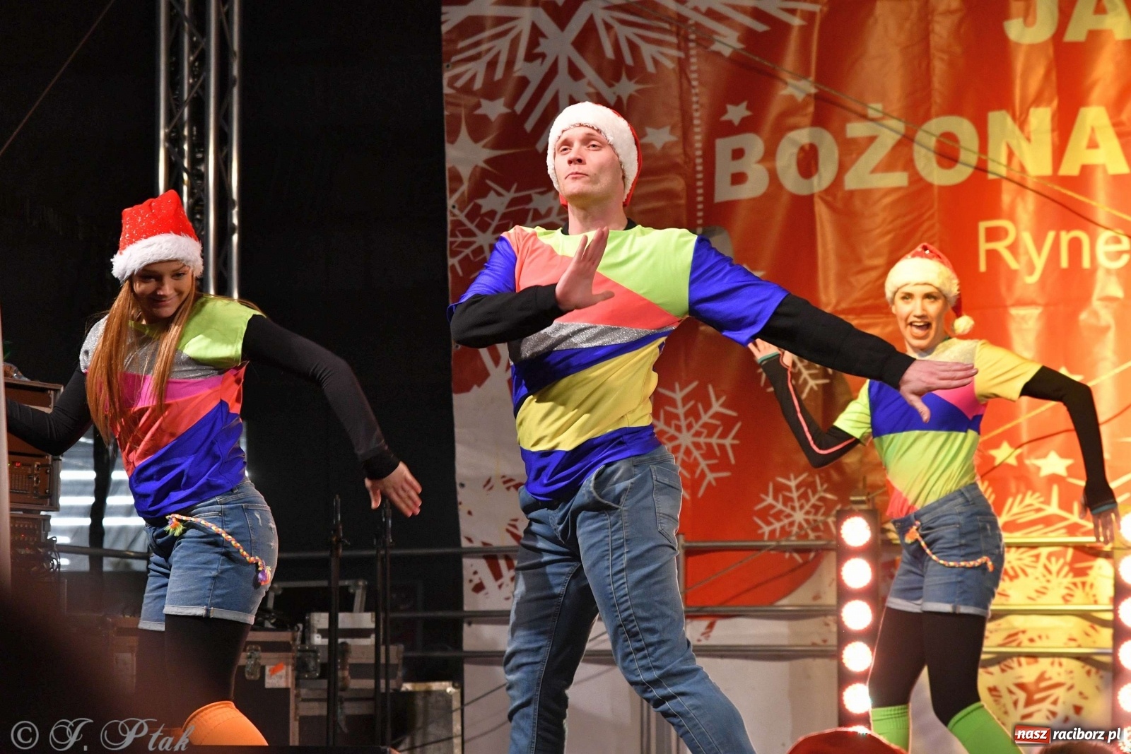 Zdjęcie w galerii na portalu naszraciborz.pl: Sobotni jarmark bożonarodzeniowy w Raciborzu [FOTO]  wiadomości z regionu