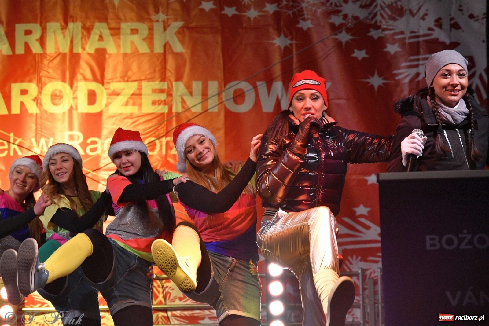 Zdjęcie w galerii na portalu naszraciborz.pl: Sobotni jarmark bożonarodzeniowy w Raciborzu [FOTO]  wiadomości z regionu